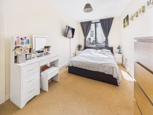 DOUBLE BEDROOM- click for photo gallery